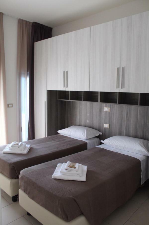 Time Out Aparthotel Casalecchio Di Reno Exterior foto