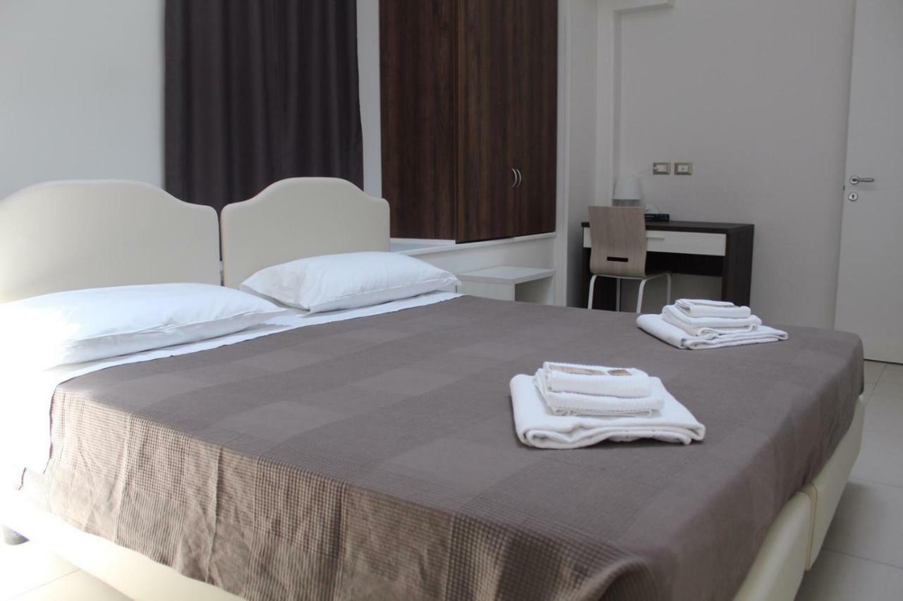 Time Out Aparthotel Casalecchio Di Reno Exterior foto